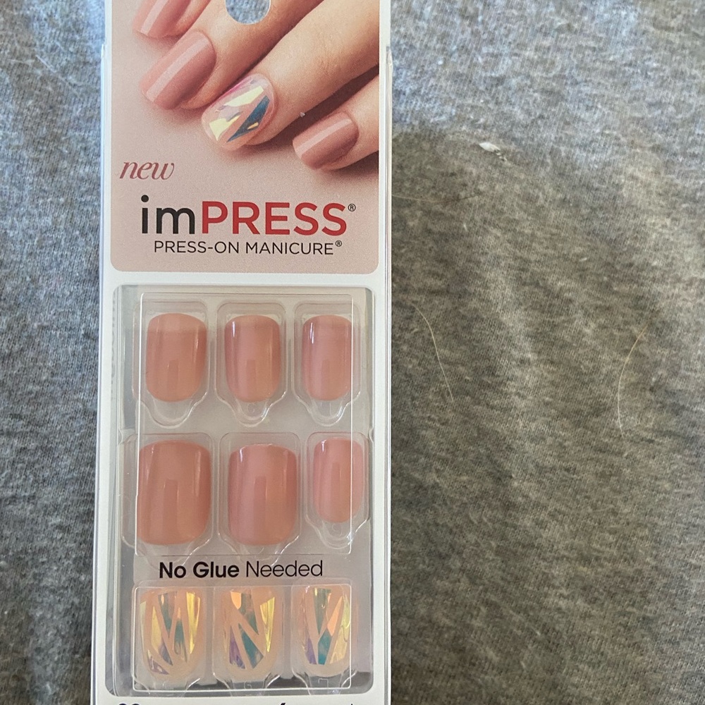 Impress nails neutral set